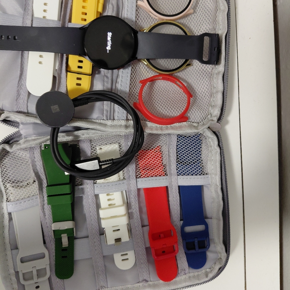 Samsung Black Smartwatch 4 - Picture 6 of 9